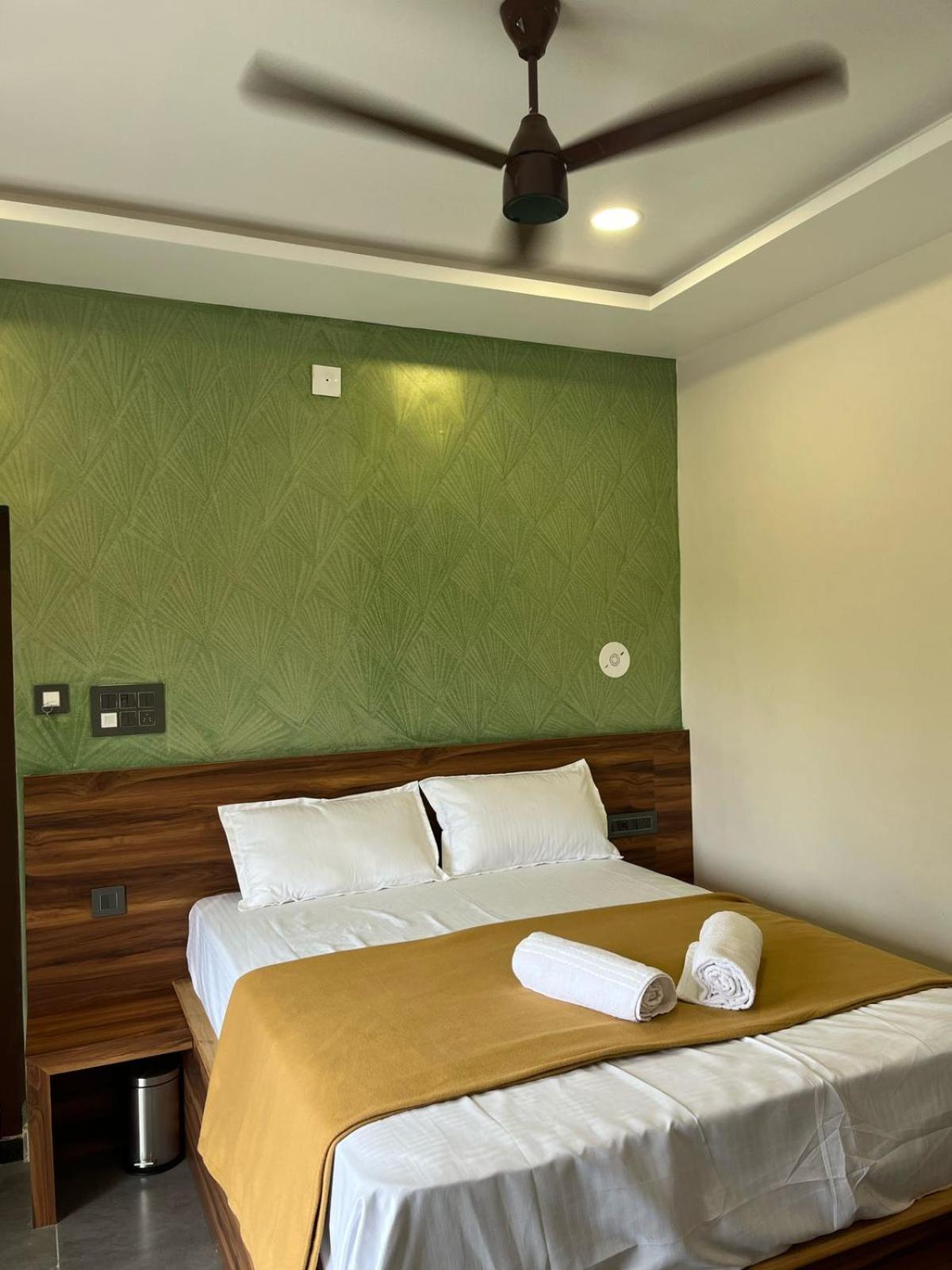 Trigon Retreat Hotel Pūrnānkuppam Екстериор снимка